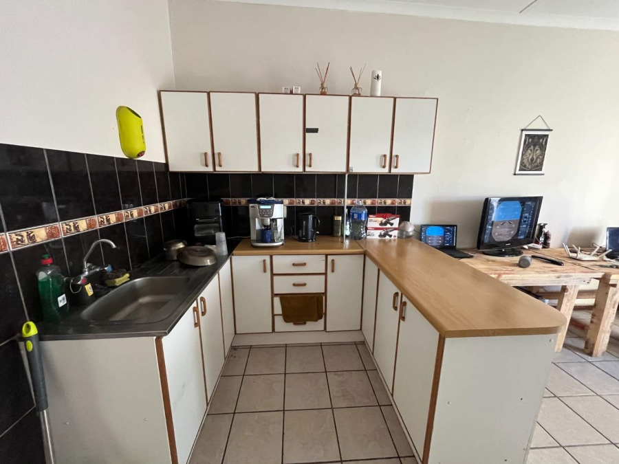5 Bedroom Property for Sale in Die Rand Northern Cape